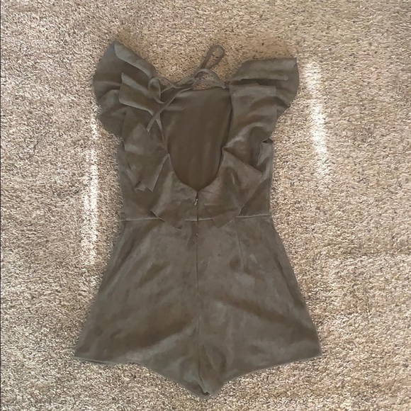 Velvet Ruffle Romper - Picture 2 of 4